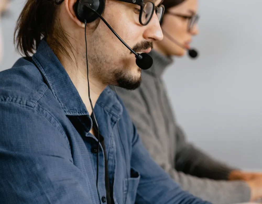 A Braintek help desk technician providing IT support to a Houston business